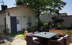 Studio meublé et équipé avec jardin et terrasse privée
